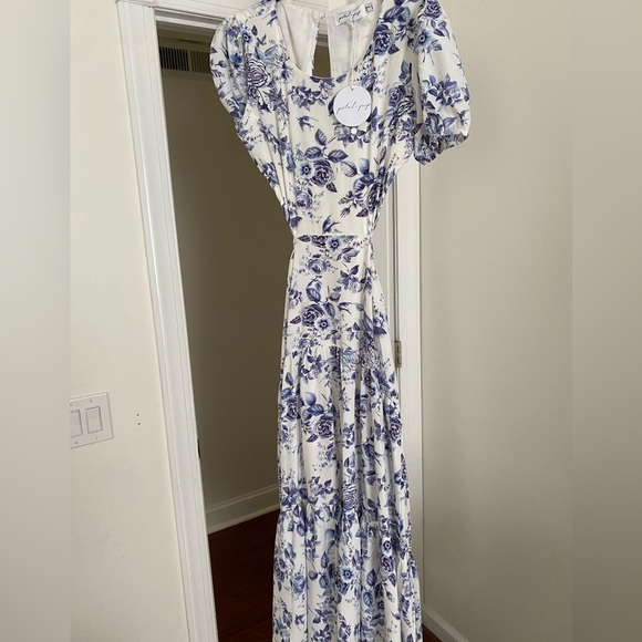 Petal & Pup Maxi Floral Dress- never worn with tags - Picture 2 of 2